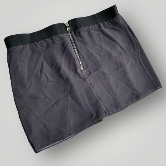 AI Authentic Icon Mini Sequin Skirt - Picture 11 of 16